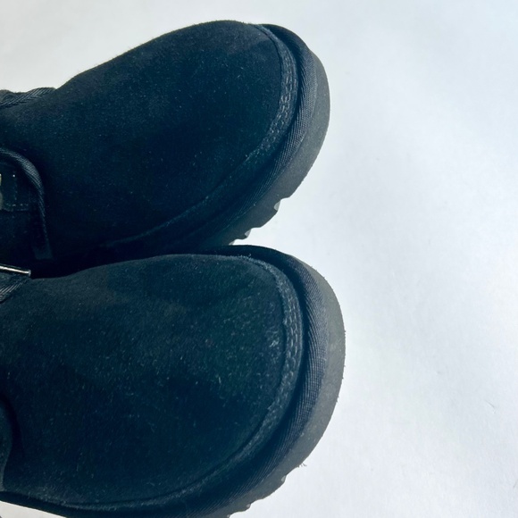 UGG Black Suede Sheepskin Leather Lining Lace Up Ankle Boots size 10 - Picture 9 of 16